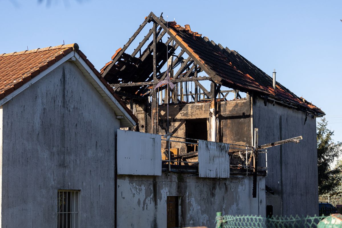 Zniszczony po pożarze dom w Zalasewie