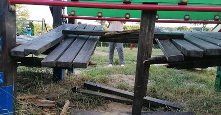 Mieszkańcy alarmują: Zły stan techniczny placu zabaw na Czubach