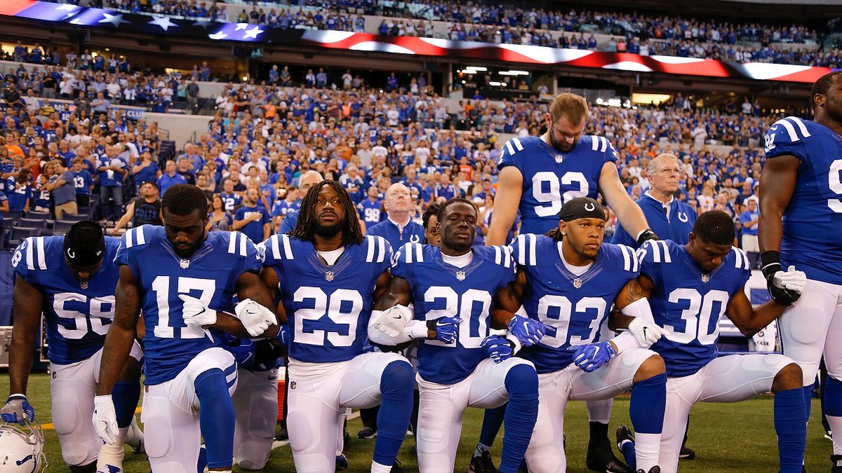 Zdjęcie okładkowe artykułu: Getty Images / Getty / Zawodnicy NFL protestują przeciwko Trumpowi