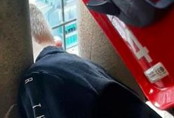 Warszawa. Strażacy interweniowali na 30. piętrze PKiN. Ciekawskie dziecko utknęło między filarami