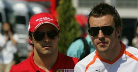 Alonso podpisuje 3-letni kontrakt z Ferrari