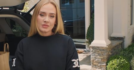 "Siedzę w swoim pocie". Adele ma grzybicę na całym ciele