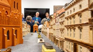 Bajkowa podróż w przeszłość Nowobramskiej. Niezwykła wystawa ceramiczna otwarta w Słupsku