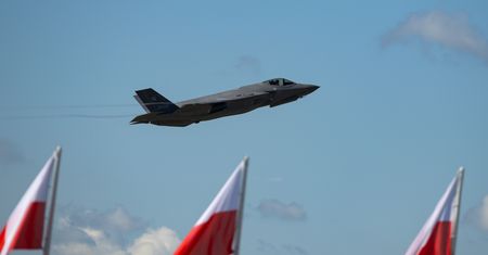 Szara szachownica nad Warszawą. Debiut, na który wojsko czekało lata