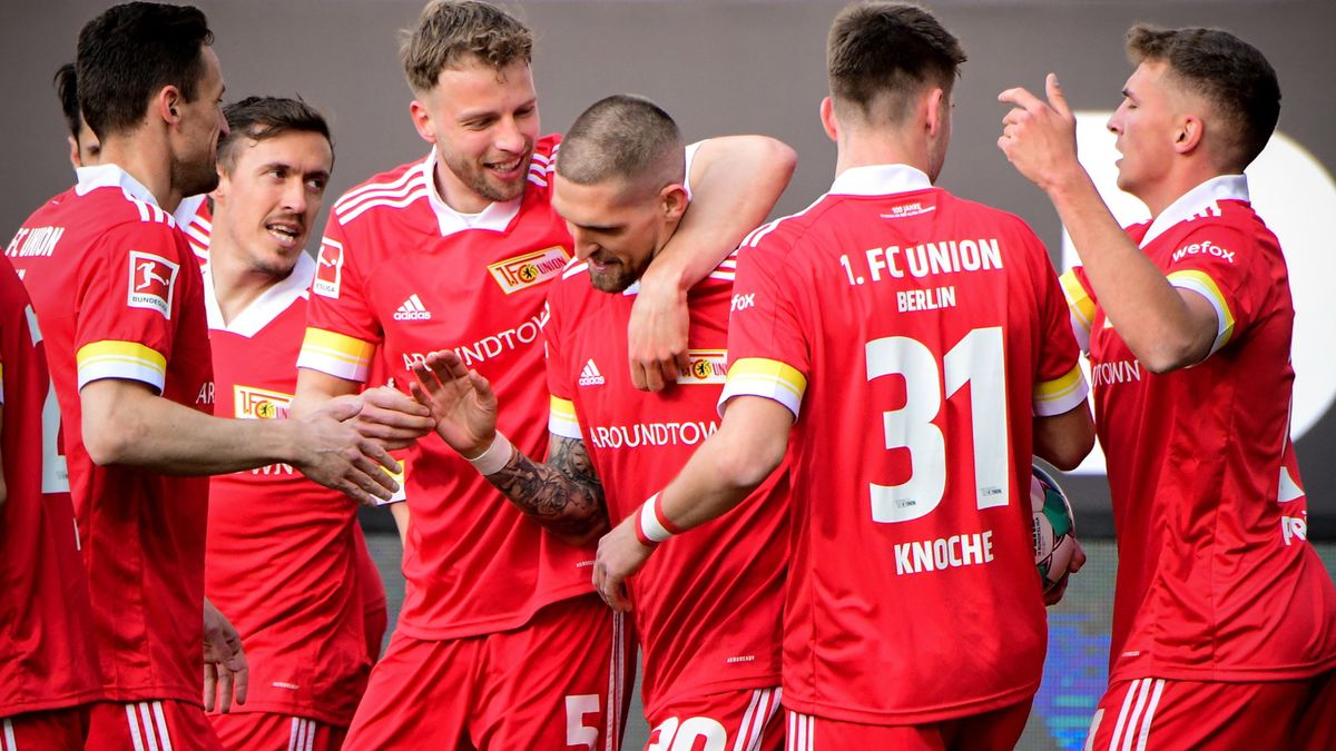 PAP/EPA / CLEMENS BILAN / Na zdjęciu: piłkarze 1.FC Union Berlin cieszą się z gola