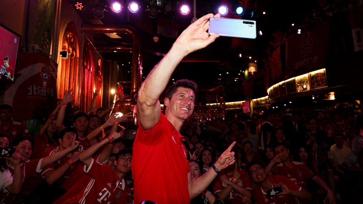 Robert Lewandowski w Pekinie na spotkaniu z fanami