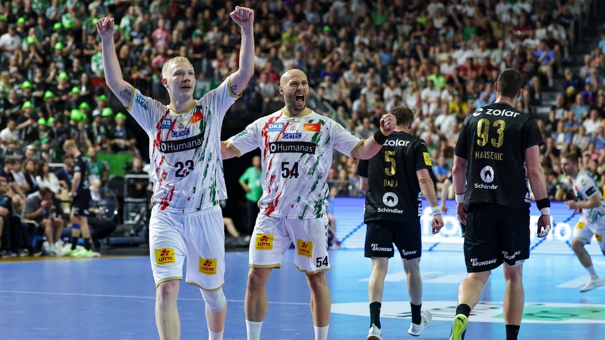PAP/EPA / Christopher Neundorf  / Na zdjęciu: szczypiorniści SC Magdeburg