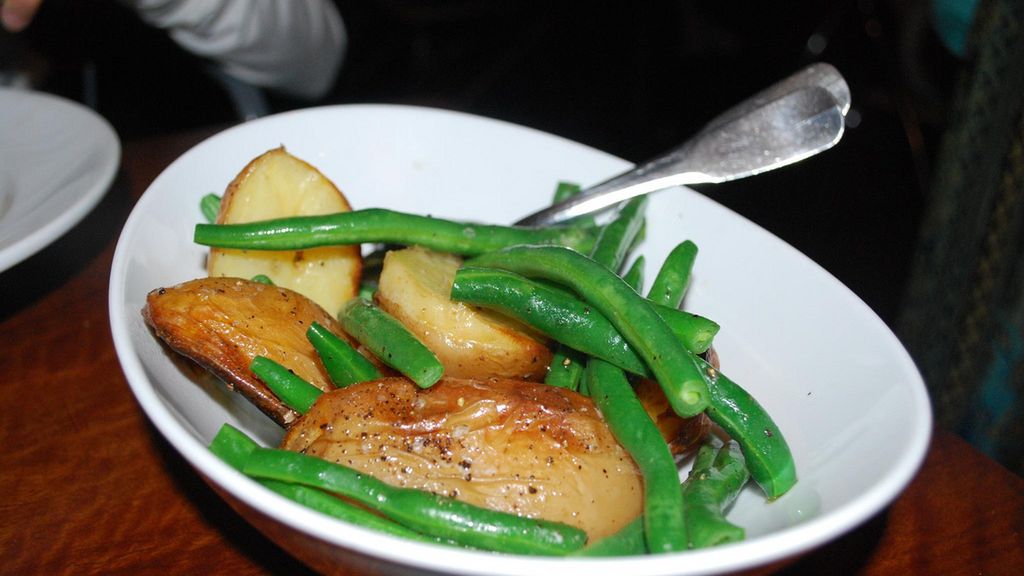 Grillowany rostbratel wołowy bez kości (mięso i tłuszcz)