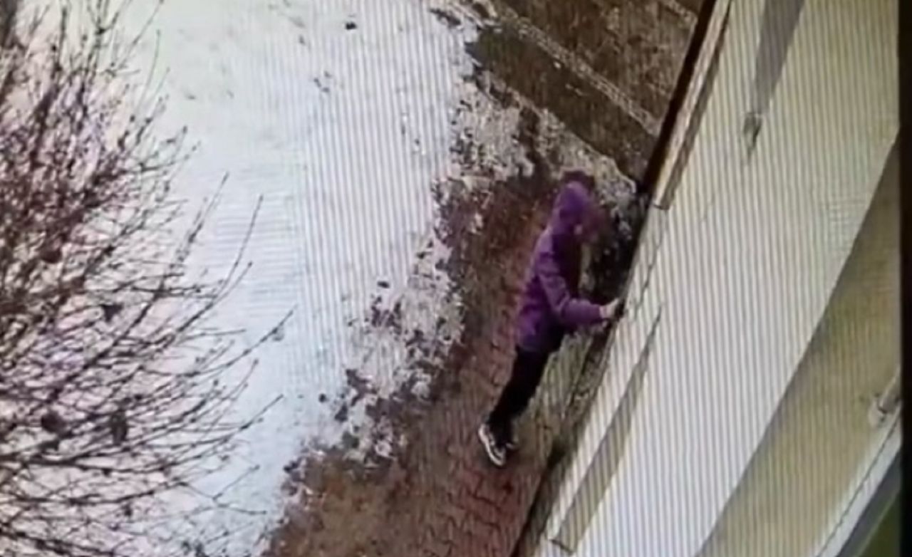 Bazgrał po ścianach. Szok, jak się tłumaczył policjantom