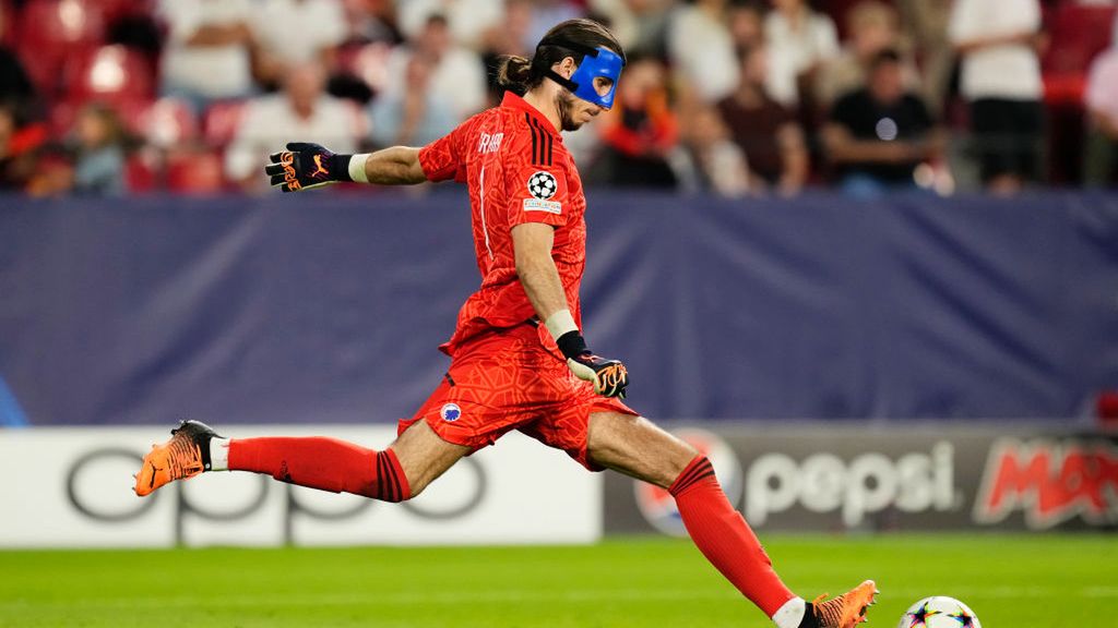 Getty Images /  Jose Breton/Pics Action/NurPhoto  / Na zdjęciu: Kamil Grabara