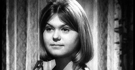 Elżbieta Góralczyk od najmłodszych lat patrzyła na chorobę alkoholową rodziców. Za mąż wyszła za tyrana
