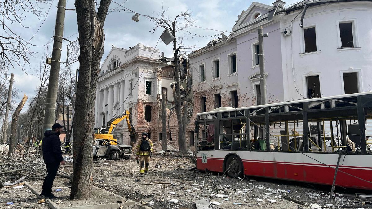 Sumy w Ukrainie po ataku rakietowym Rosji 