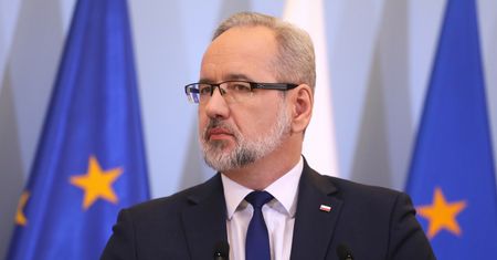 Koniec maseczek i izolacji? Minister zdrowia wskazał datę