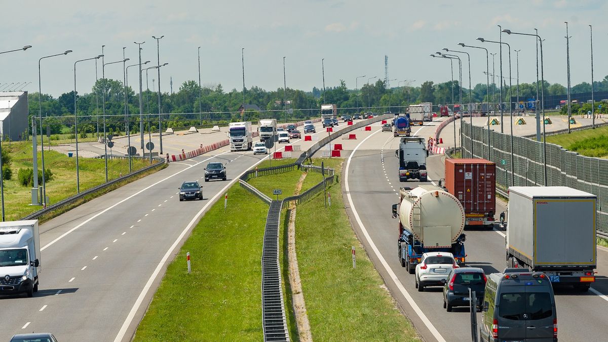 Ruch na A2 po rozbiórce PPO PrószkówKrzysztof Nalewajko