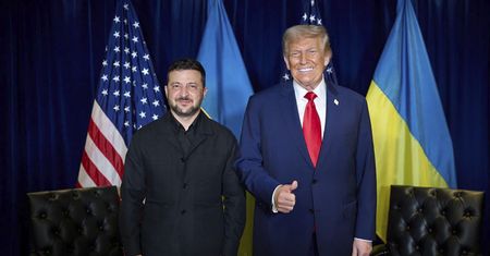 "Le Monde" o spektakularnej zmianie tonu Trumpa. "Więcej powiedzą czyny"