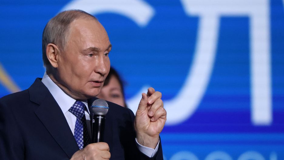 MOSCOW, RUSSIA - APRIL 21: (RUSSIA OUT) Russian President Vladimir Putin speaks during an awarding ceremony at the All-Russia's Municipal Forum on April 21, 2025 in Moscow, Russia. 4000 participants gathered at the forum of heads of municipalities, mayors and local deputies. (Photo by Contributor/Getty Images)