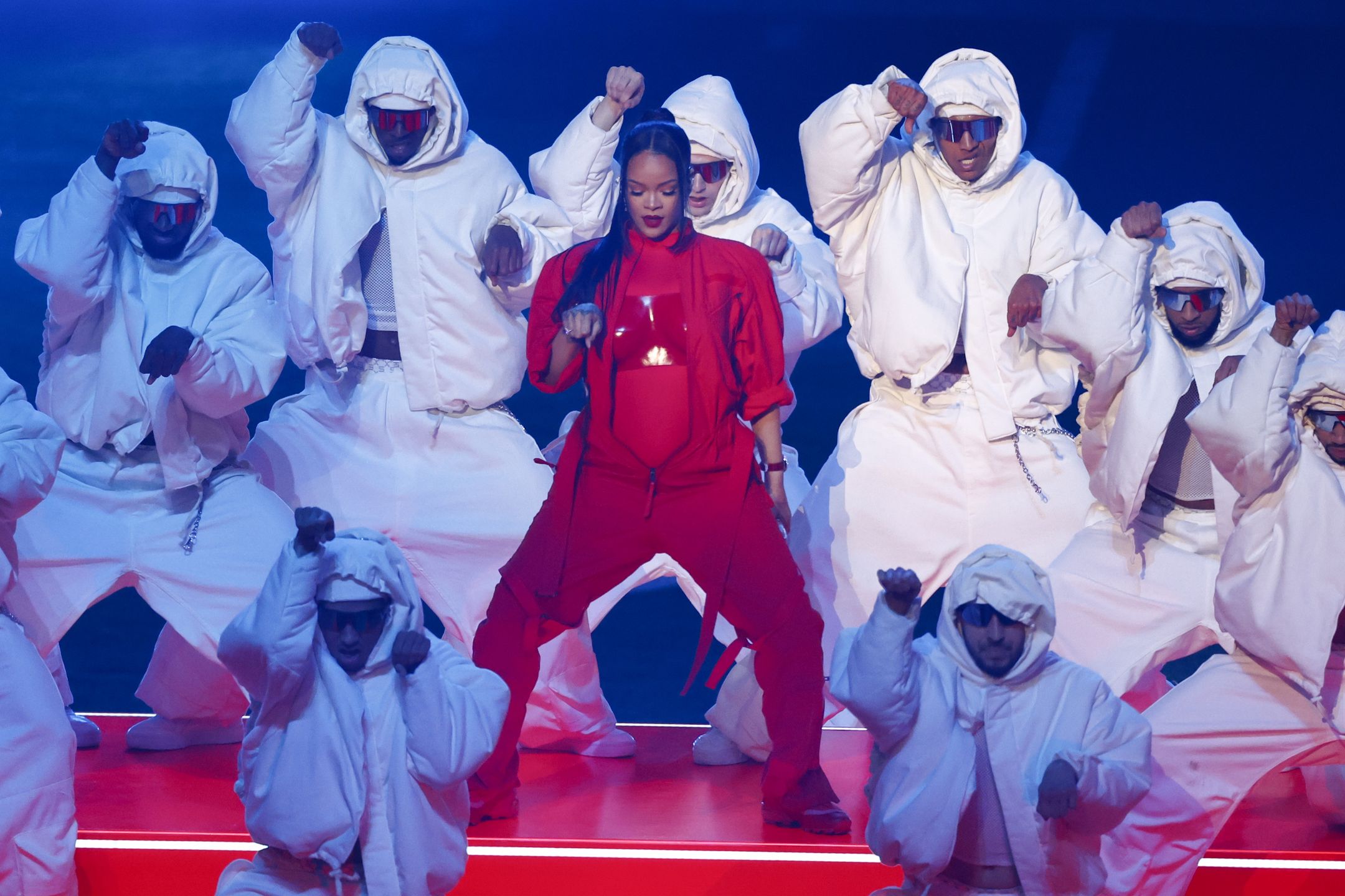 Rihanna wystąpiła podczas finału Super Bowl. Potwierdziła też, że spodziewa się drugiego dziecka