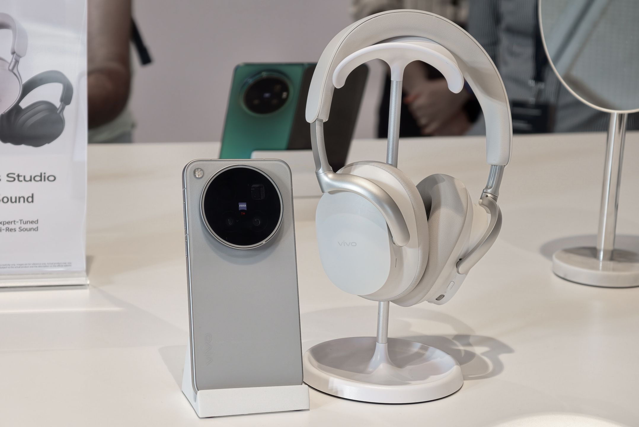 vivo Headphones Studio