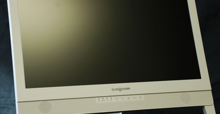 Eurocom Uno 3.0 - przenośny All-in-One ze sporym potencjałem