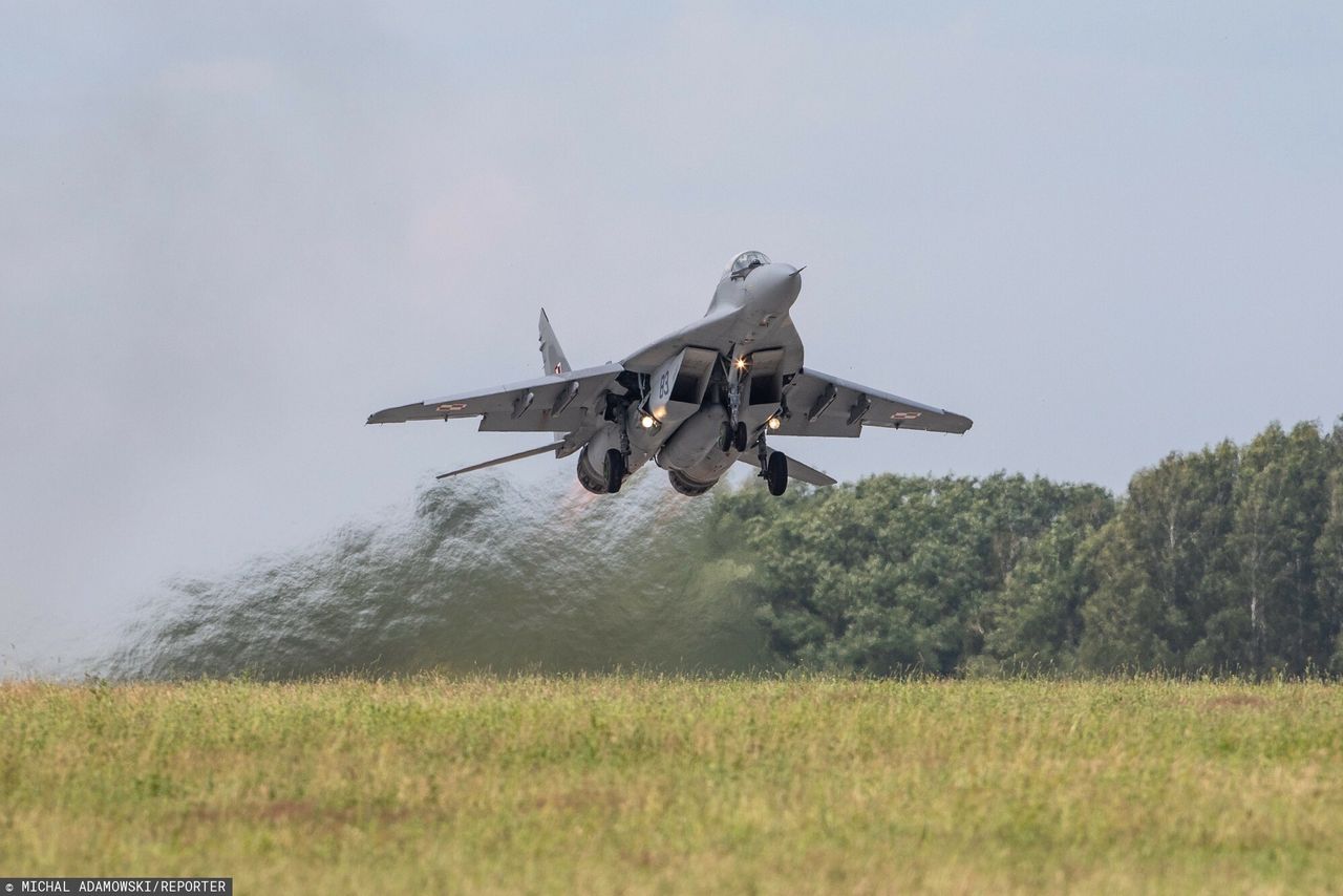 Nadarzyce. Media: pilot MiG-29 przypadkowo ostrzelał drugi myśliwiec na ćwiczeniach