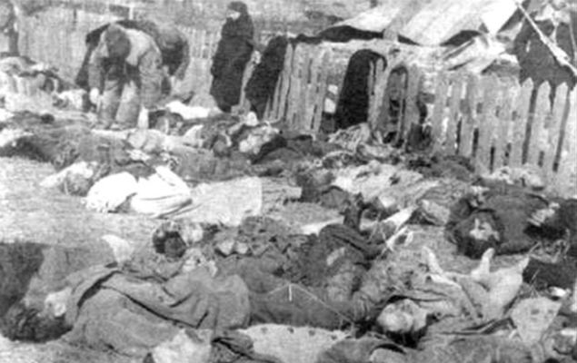 Ciała Polaków zamordowanych podczas napadu UPA na kolonię Lipniki 26 marca 1943 r. 