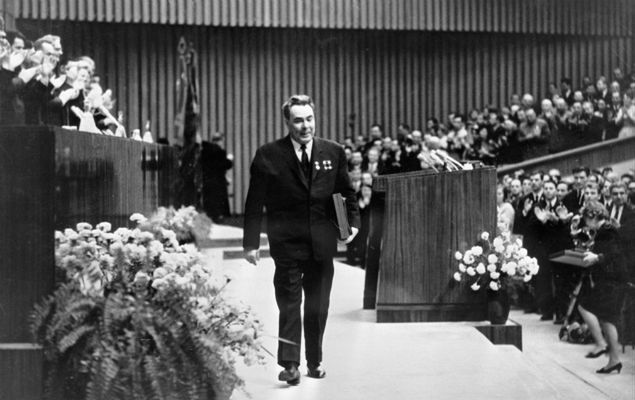 Leonid Breżniew na sesji plenarnej KC Komsomołu, 1968 r. 