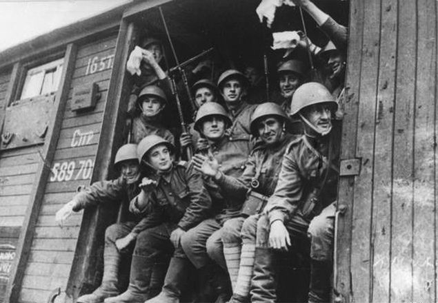 1. Dywizja Piechoty im. Tadeusza Kościuszki w drodze na front 