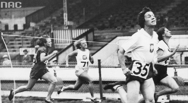 Stanisława Walasiewiczówna podczas biegu na 100 metrów, 1934 r. 