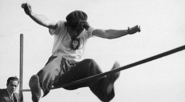 Stanisława Walasiewiczówna w skoku w zwyż, 1933 r. 