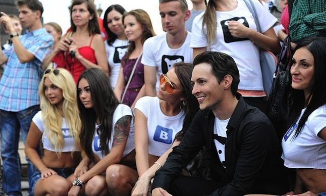 Założyciel Telegrama Pavel Durov w złotych czasach swojego poprzedniego serwisu VK
