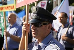 Bez zmian po pikiecie mundurowych