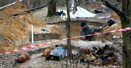 Butle z gazem bojowym z I wojny światowej odnalezione na warszawskim Bemowie