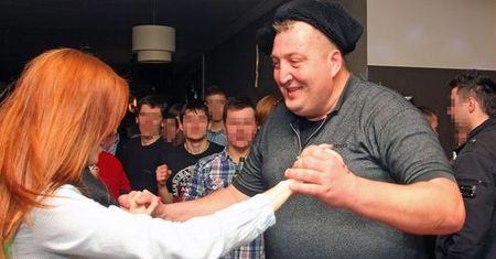 Adam Kraśko: chwali się pięknymi fankami, a ukochaną ukrywa przed światem