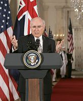 Bush i Howard nie określą terminu wycofania wojsk z Iraku