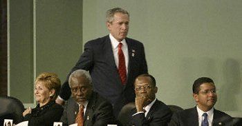 Szczyt OPA rozpoczęty - Bush krytykuje Kubę