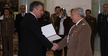Gen. Ekiert odznaczony i awansowany