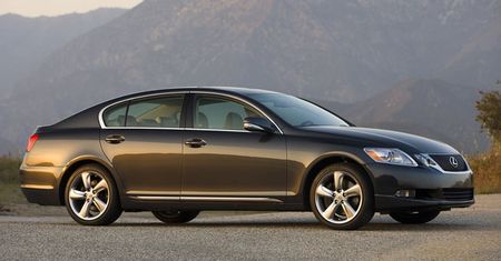 Lexus GS samochodem roku Playboya