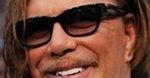 Mickey Rourke wali po bębnach