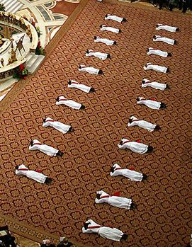 Benedykt XVI wyświęcił 21 księży