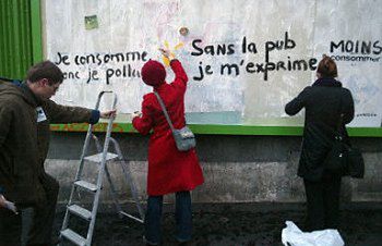 "Reklamofobowie" protestują we Francji