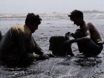 Groźba katastrofy ekologicznej u wybrzeży Pakistanu