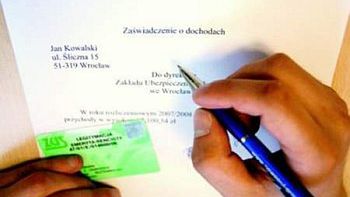 Do 31 maja wszyscy, którzy mają wcześniejszą emeryturę i pracują, muszą złożyć do ZUS zaświadczenie o dochodach