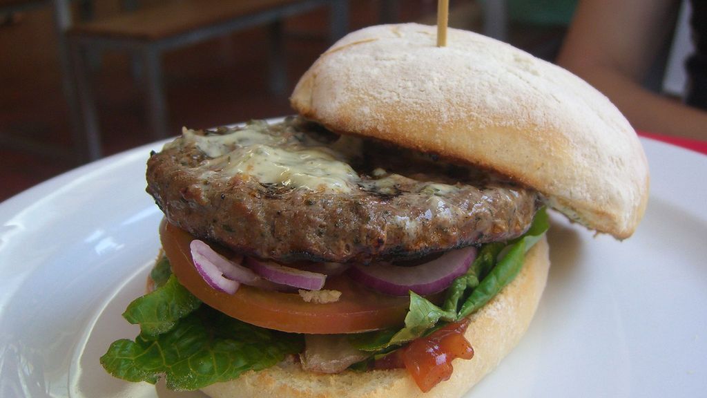 Mrożone burgery z wołowiny (przygotowane)