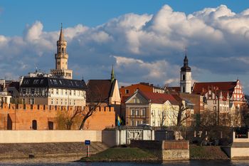 Pogoda w Opolu. Prognoza na poniedziałek 23 lutego. Duże zachmurzenie i przelotny deszcz