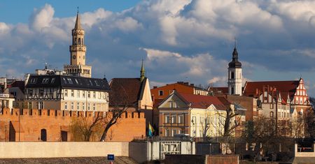 Pogoda w Opolu. Prognoza na poniedziałek 23 lutego. Duże zachmurzenie i przelotny deszcz
