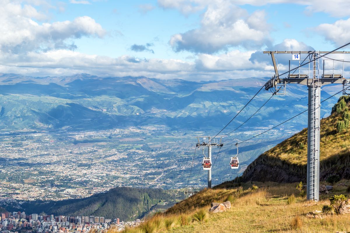 Turyści utknęli w gondoli TeleferiQo w Quito w Ekwadorze