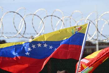 Maduro zatrzymał 18 tys. osób. Nowe władze uwalniają więźniów politycznych