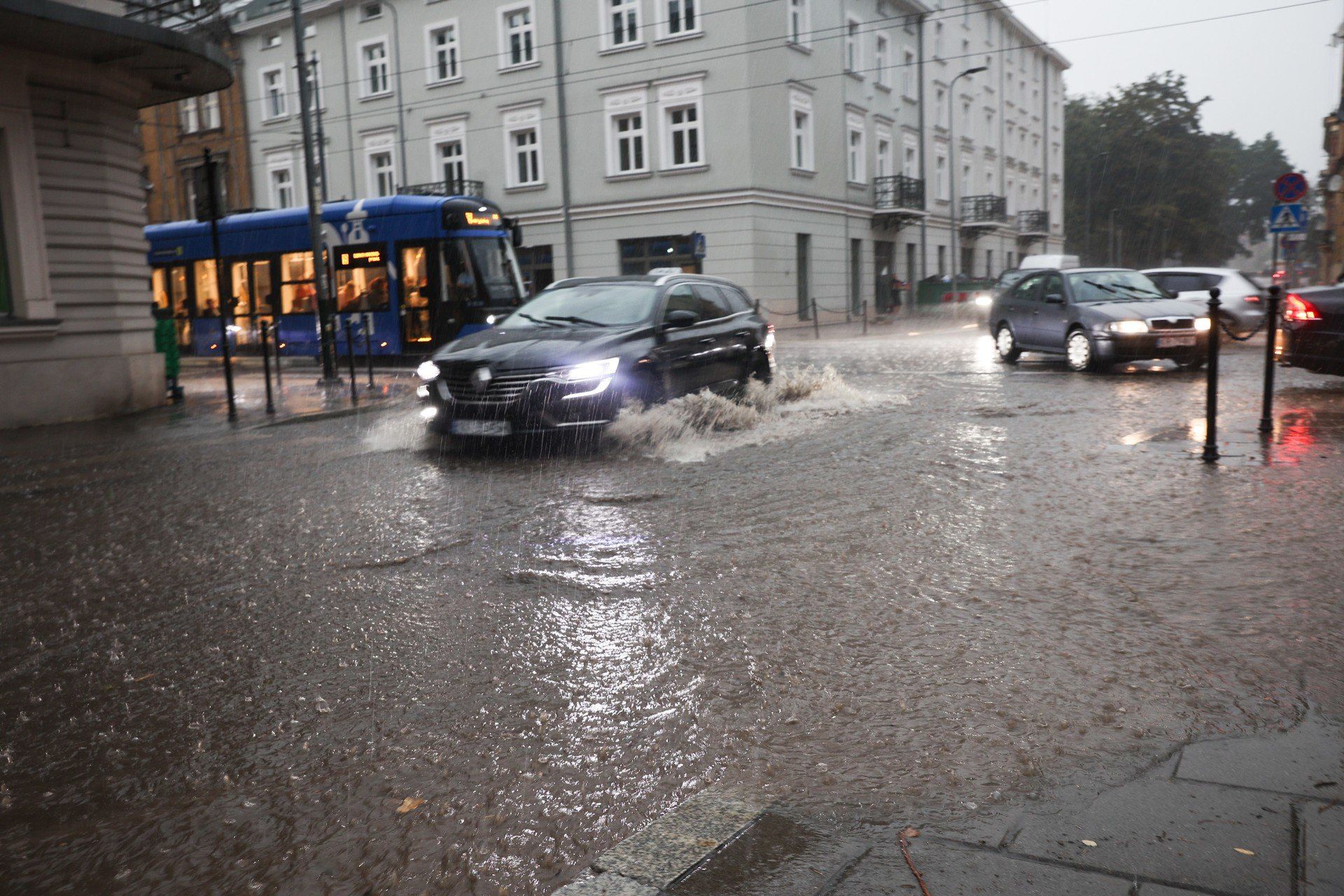 Nawałnica w Krakowie w poniedziałek, 8 września po popołudniu i wieczorem