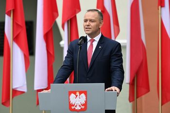 Tak Polacy oceniają Nawrockiego. Gorsze notowania od poprzedników