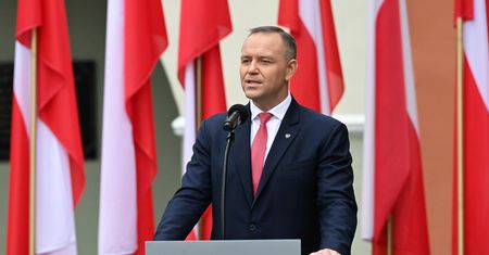 Tak Polacy oceniają Nawrockiego. Gorsze notowania od poprzedników